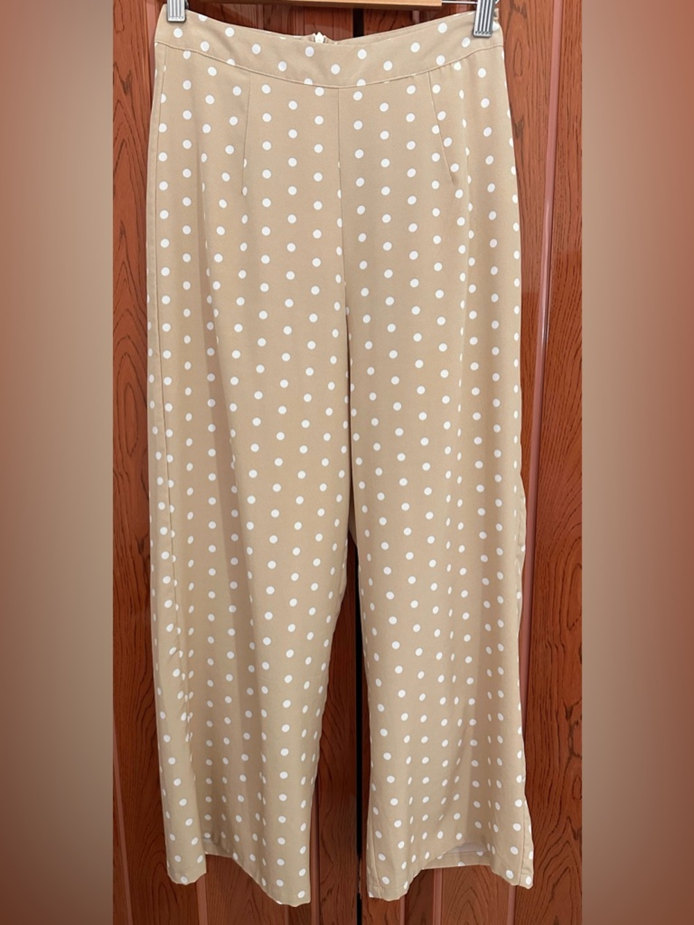 Nasty Gal Polka Dot 2 Piece Set Sand Crop Top & Wide Leg Pants | Size 2 - Picture 8 of 9